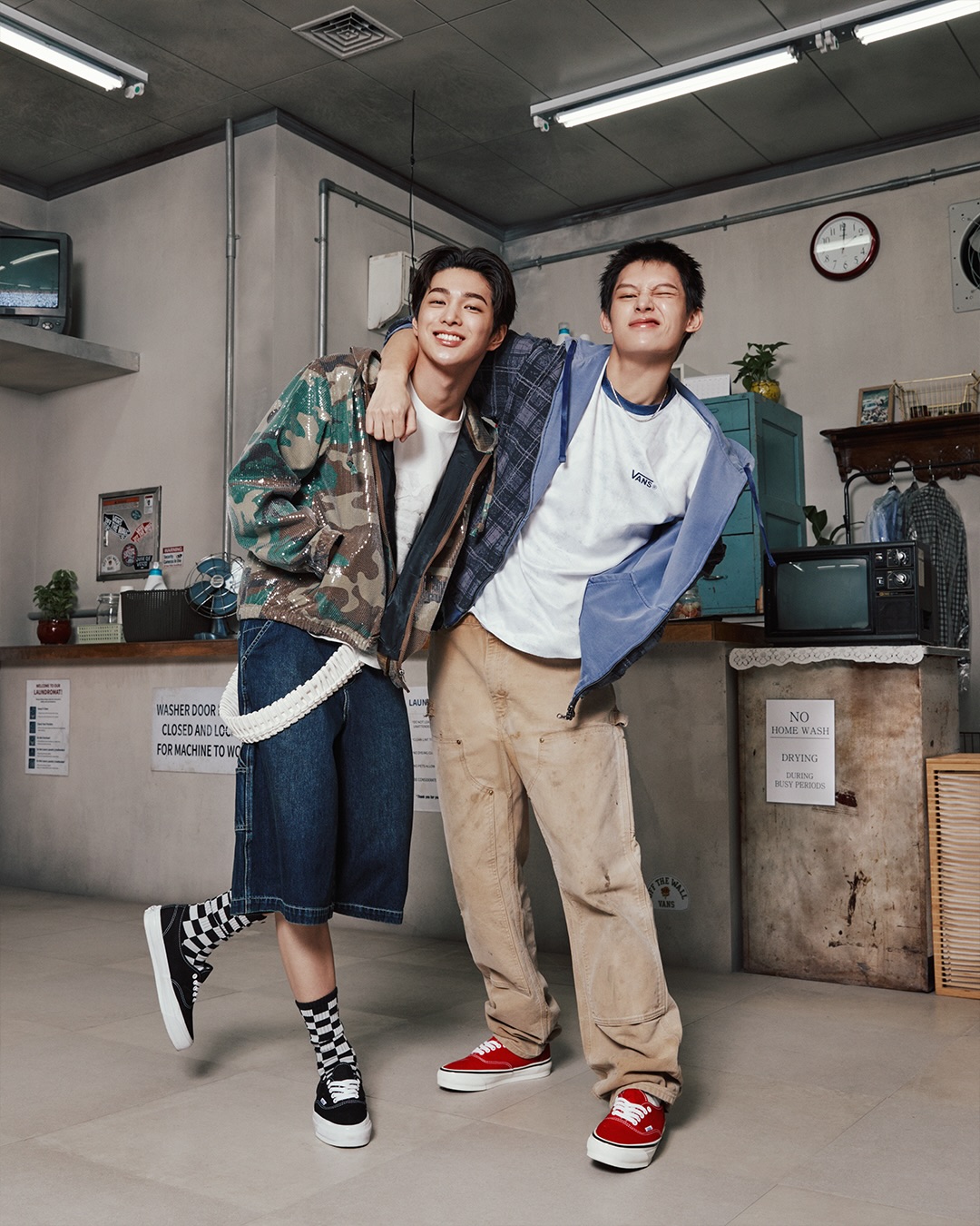 반스, 코르티스와 함께한 어센틱 'Off The Wall' 캠페인 공개 — Look 9