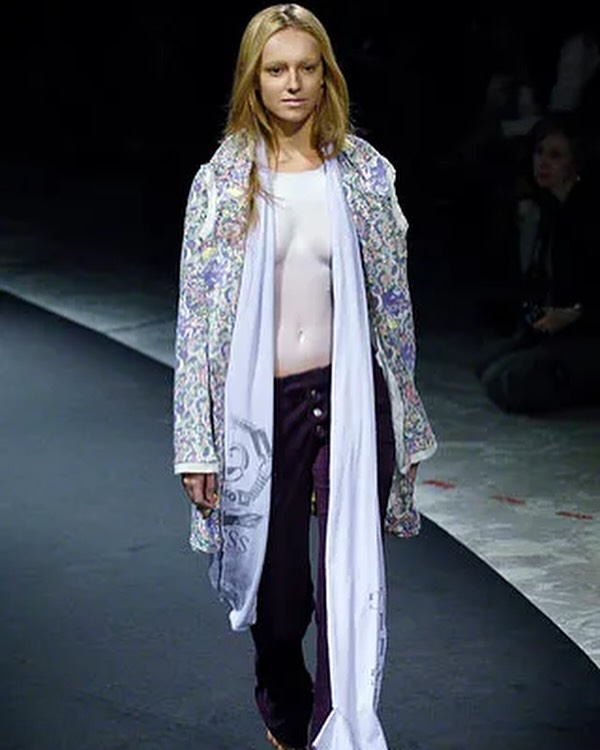 언더커버 2006 S/S, 고딕과 펑크로 재해석한 봄 — Look 8