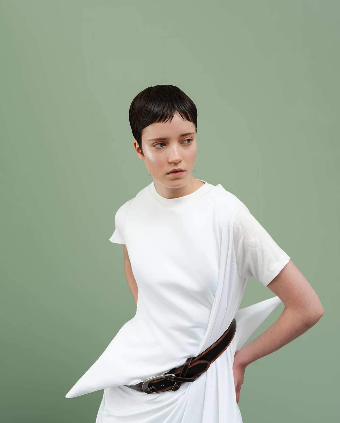 경험하지 않은 과거를 향한 그리움, Frogeez_z의 'Anemoia' 컬렉션 — Look 8