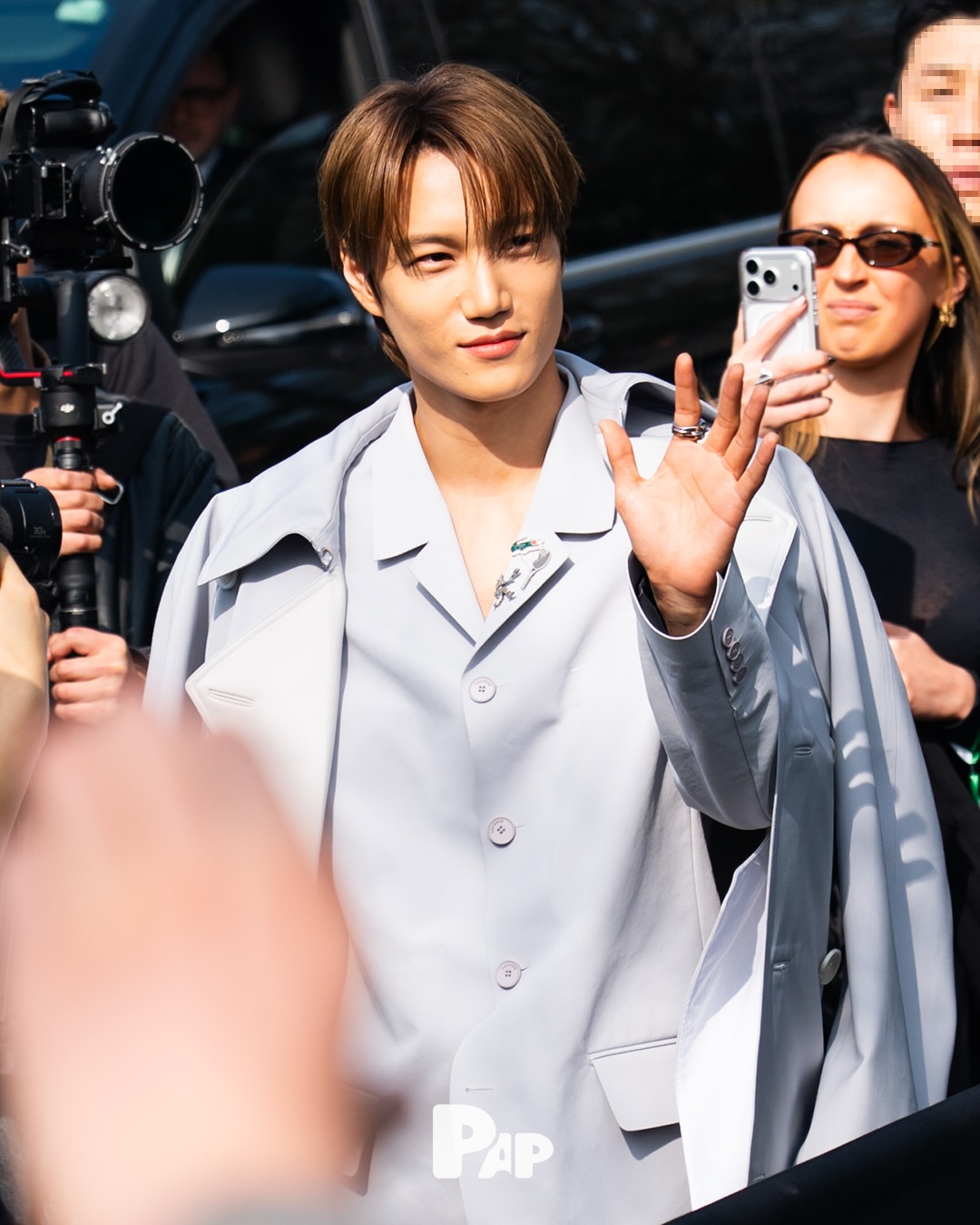 카이, 라코스테 컬렉션 참석해 파리에서 우아한 세련미 발산 — Look 2