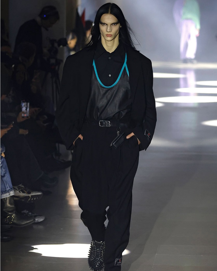 더블렛, 해체와 재구성으로 젠더 경계를 허무는 스트리트웨어 컬렉션 공개 — Look 5