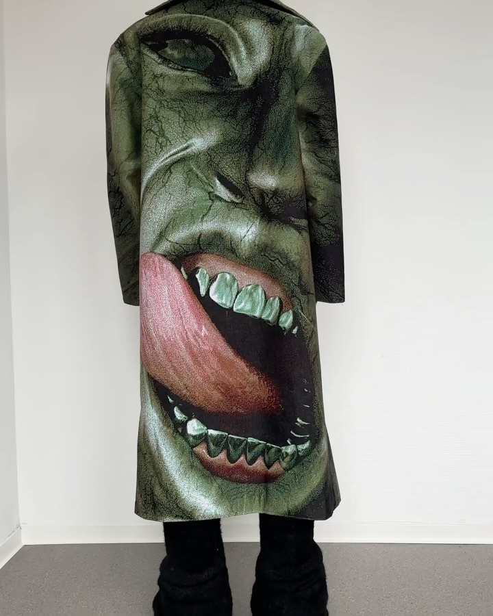 모리츠 이든, 욕망과 무력감을 형상화한 AW24 컬렉션 공개 — Look 4