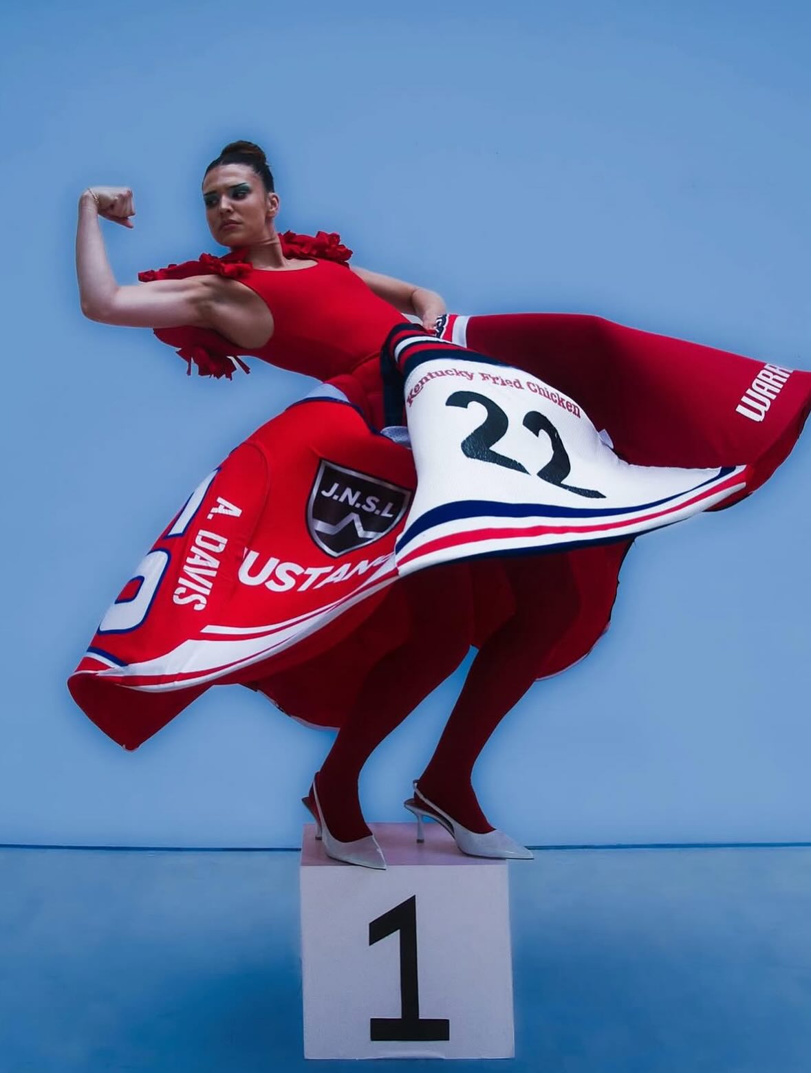 빙판 위의 우아함, 패션으로 재해석하다 — Look 2