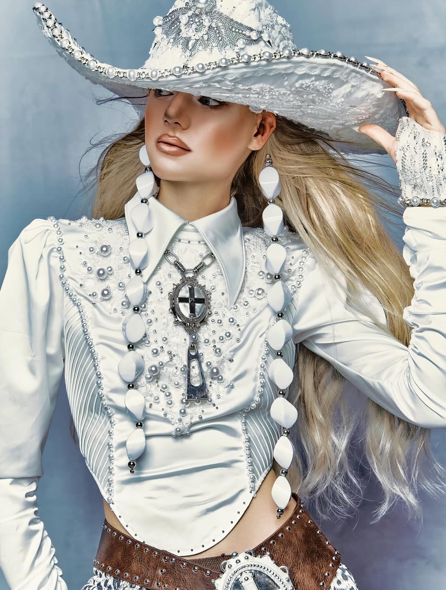 KOWGI, 르네상스와 Y2K를 충돌시킨 2025 컬렉션 — Look 3