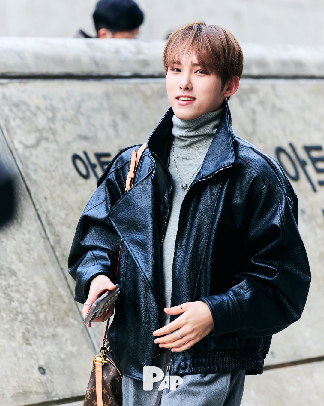 서울 패션위크 2026, 영하 속에서 피어난 스트릿 스타일 — Look 3
