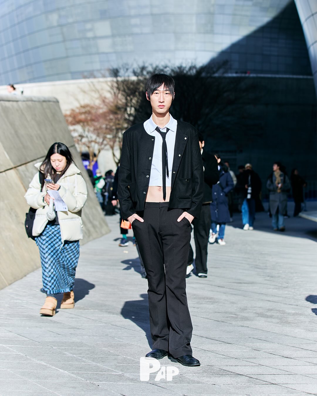 서울 패션위크 2026, 영하 속에서 피어난 스트릿 스타일 — Look 4