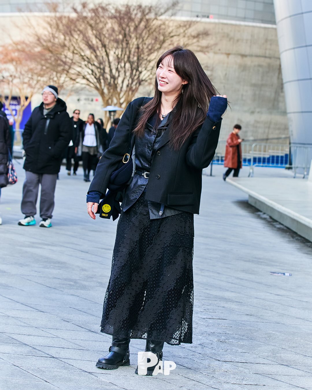 서울 패션위크 2026, 영하 속에서 피어난 스트릿 스타일 — Look 8