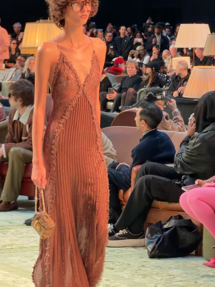 아미리 2026 FW, 포멀웨어를 일상의 언어로 번역하다 — Look 3
