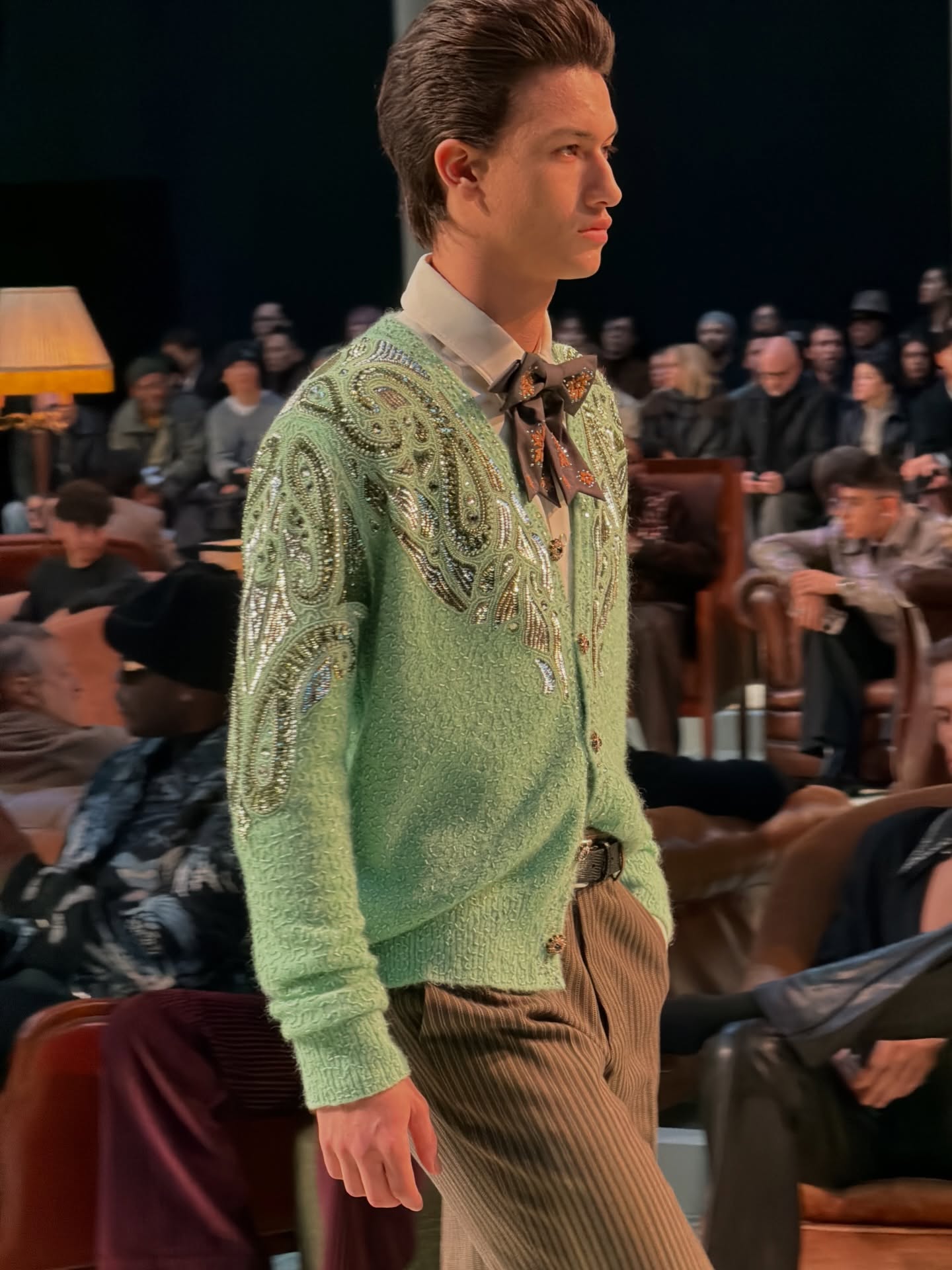 아미리 2026 FW, 포멀웨어를 일상의 언어로 번역하다 — Look 4