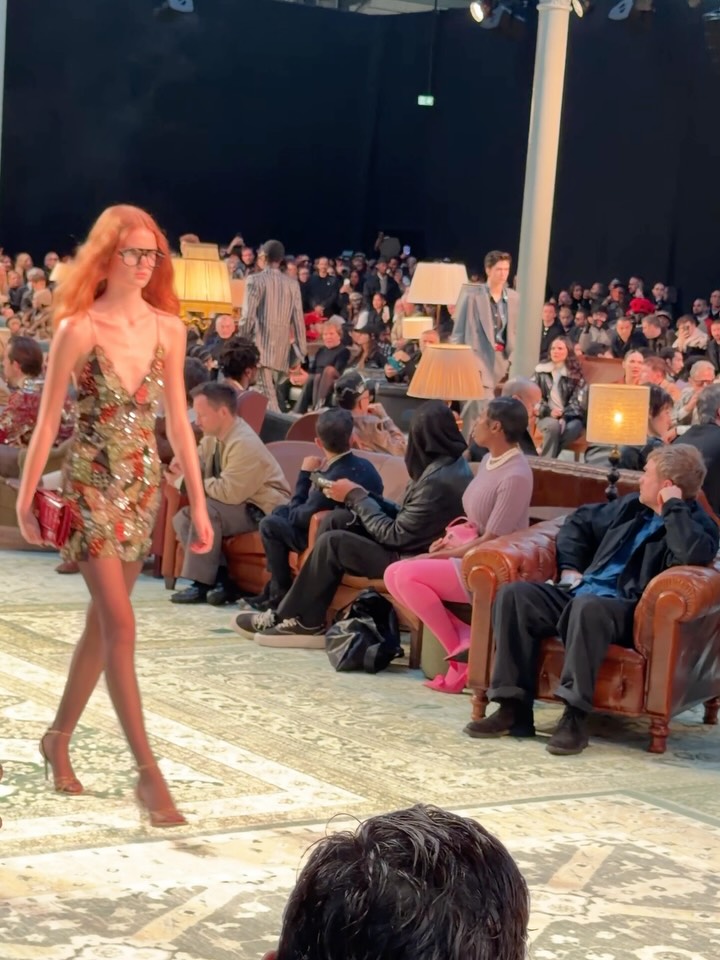 아미리 2026 FW, 포멀웨어를 일상의 언어로 번역하다 — Look 8