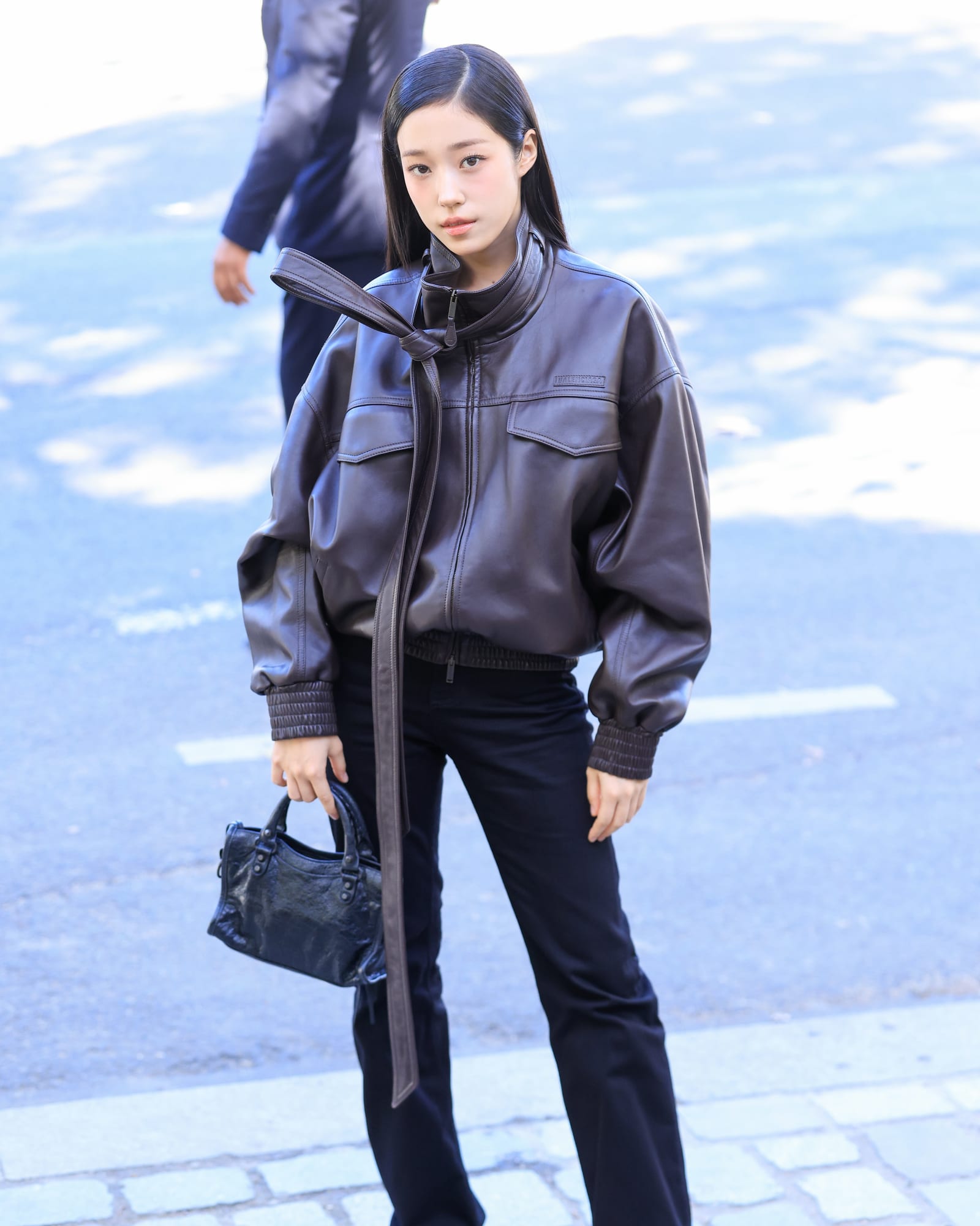 파리에서 다시 만난 발렌시아가 남매 — balenciaga, Look 5