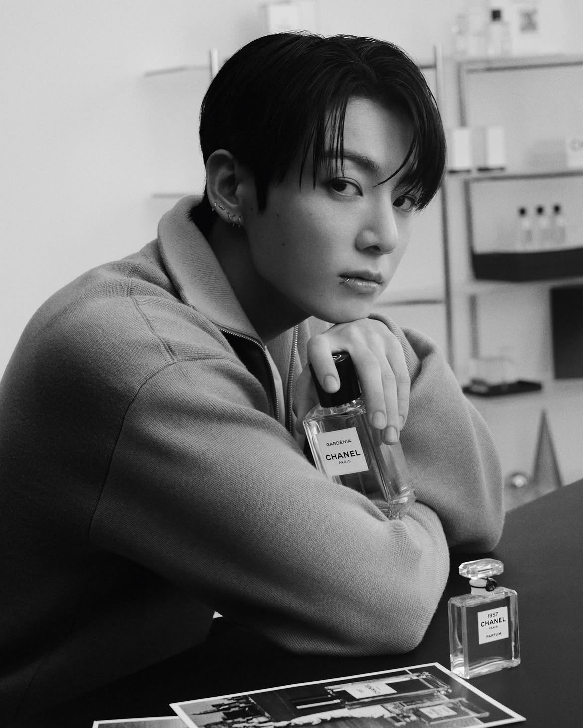 정국이 전하는 샤넬 향수의 세계 — Look 4