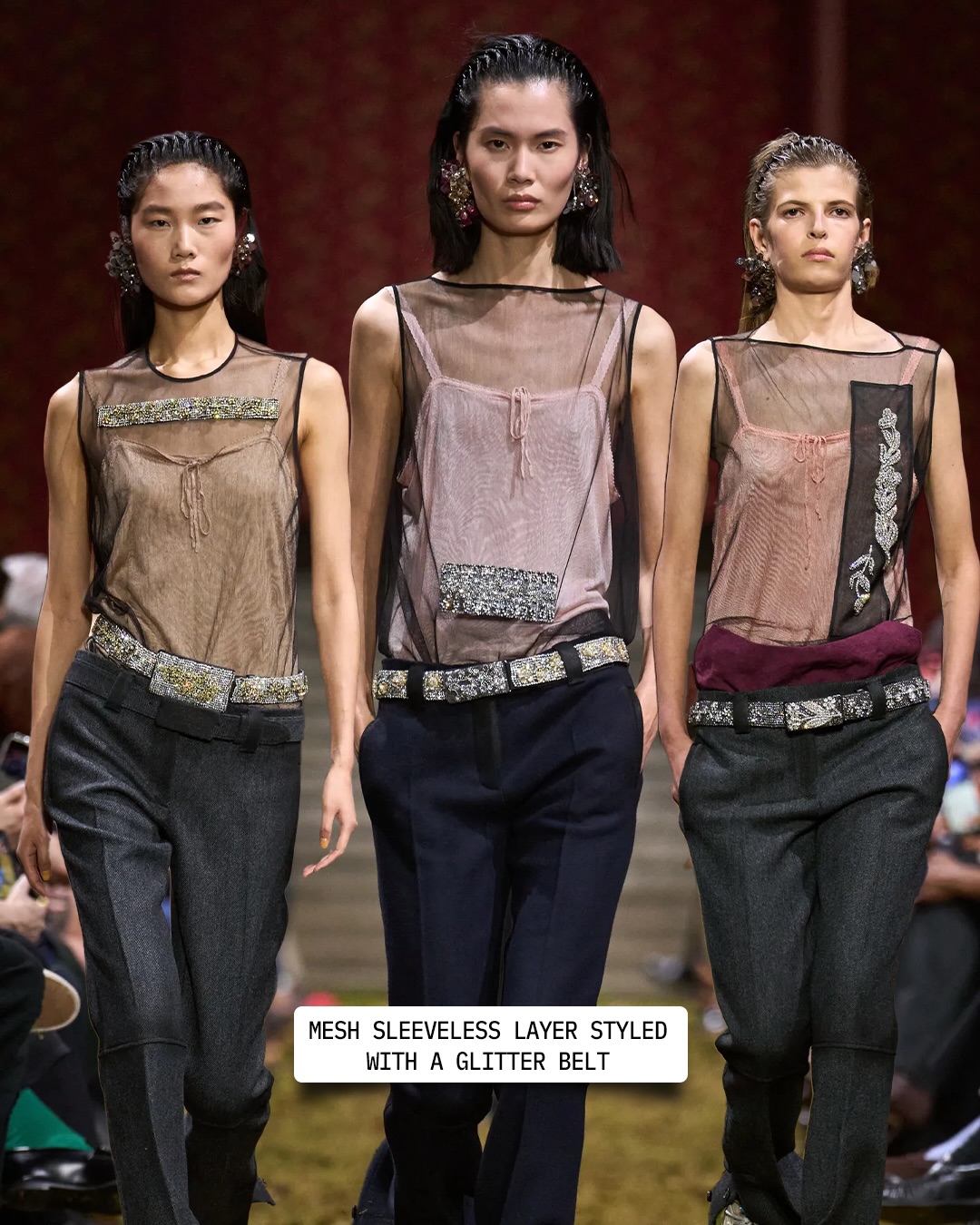 미우미우 2026FW, 소녀의 내면을 유머로 풀어내다 — Look 2