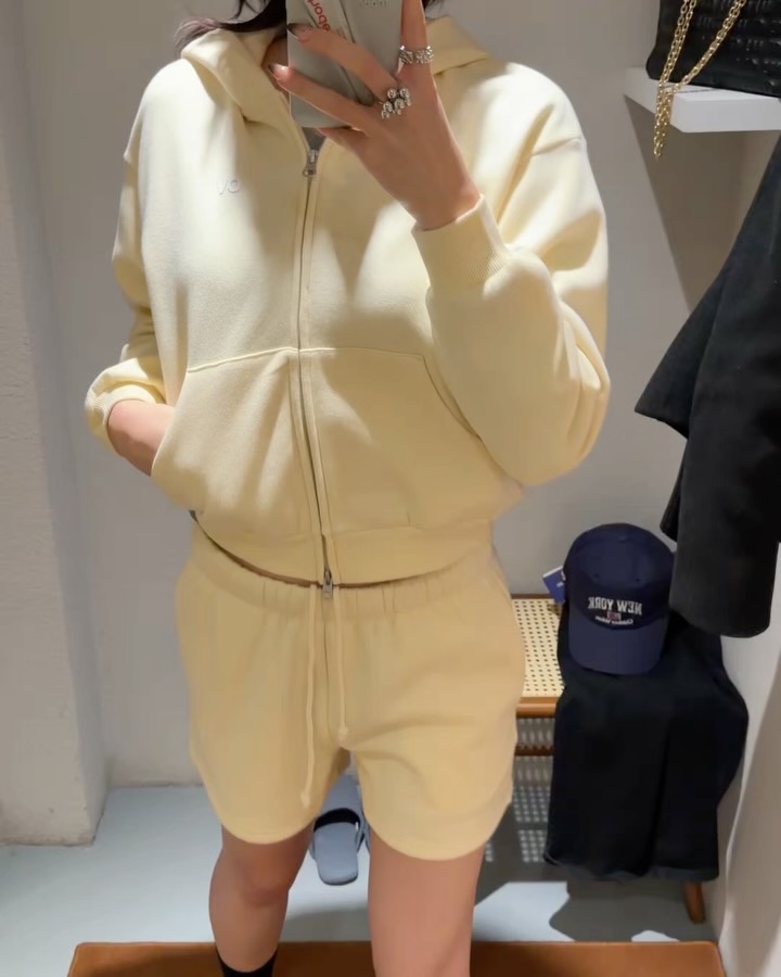 아웃도어 보이스, '움직임'을 재정의하는 한남 팝업 — Look 5