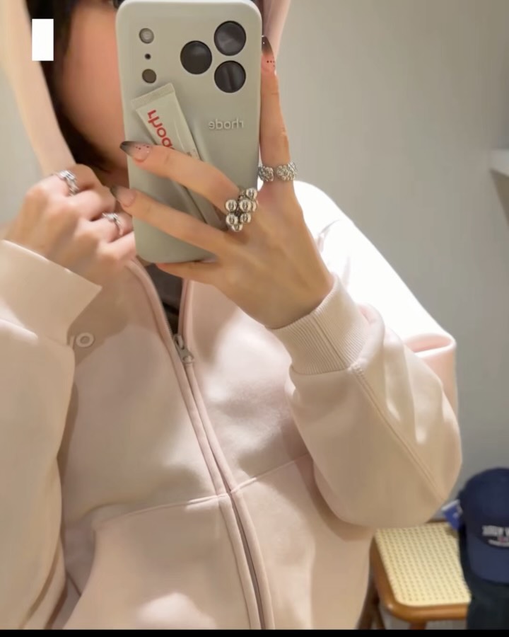 아웃도어 보이스, '움직임'을 재정의하는 한남 팝업 — Look 6
