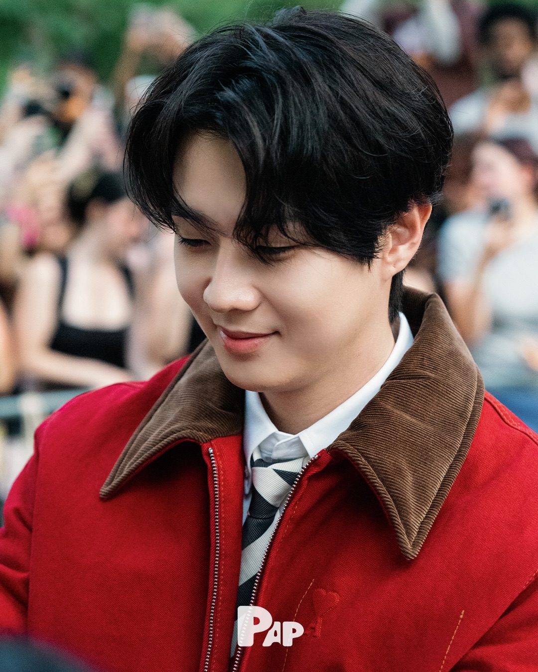 에이티즈 종호와 최우식, 아미 2027 봄 여름 쇼에서 포착된 두 남자 — Look 3