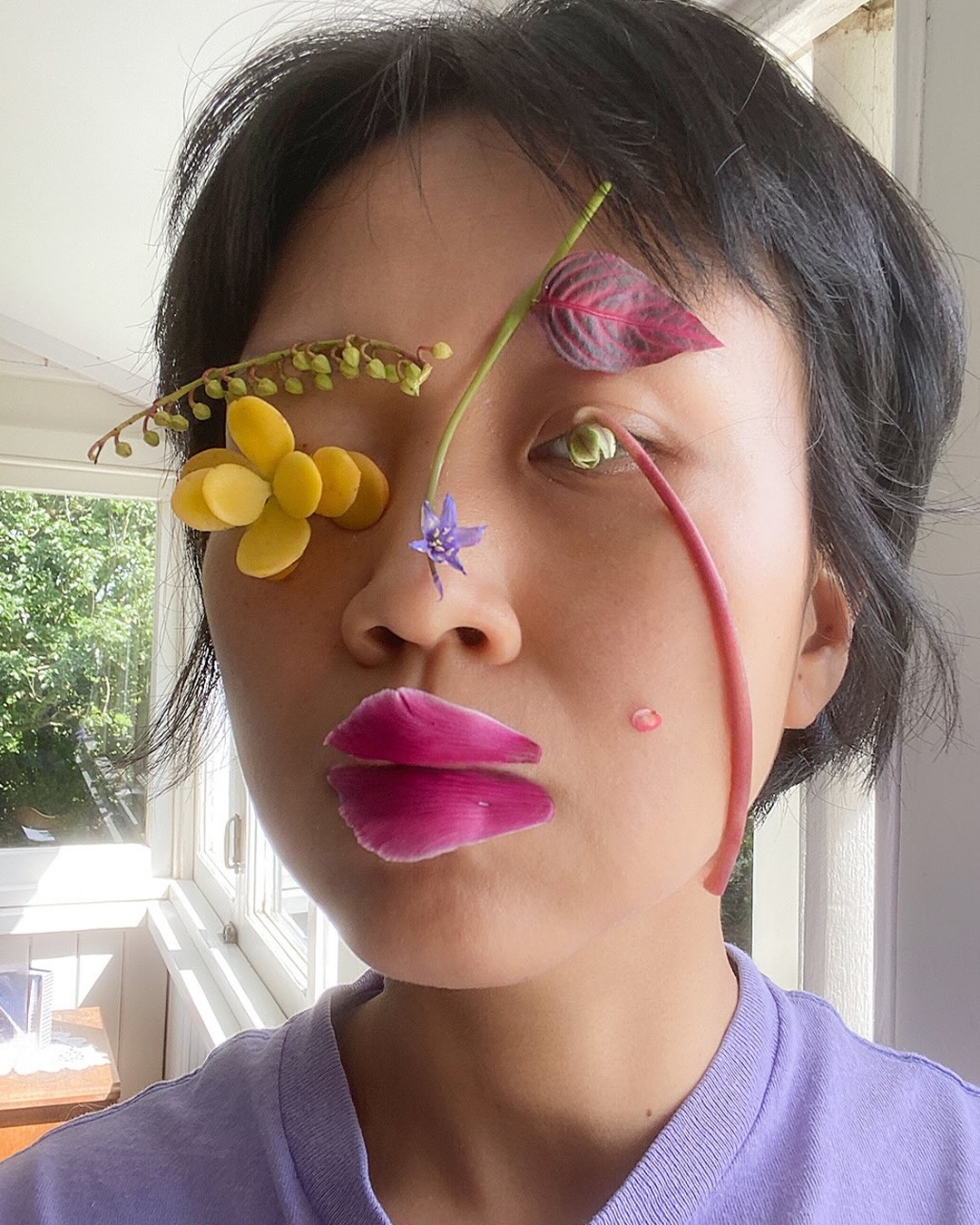 꽃으로 피어난 새로운 얼굴, 송슬기의 플라워 아트 — Look 4