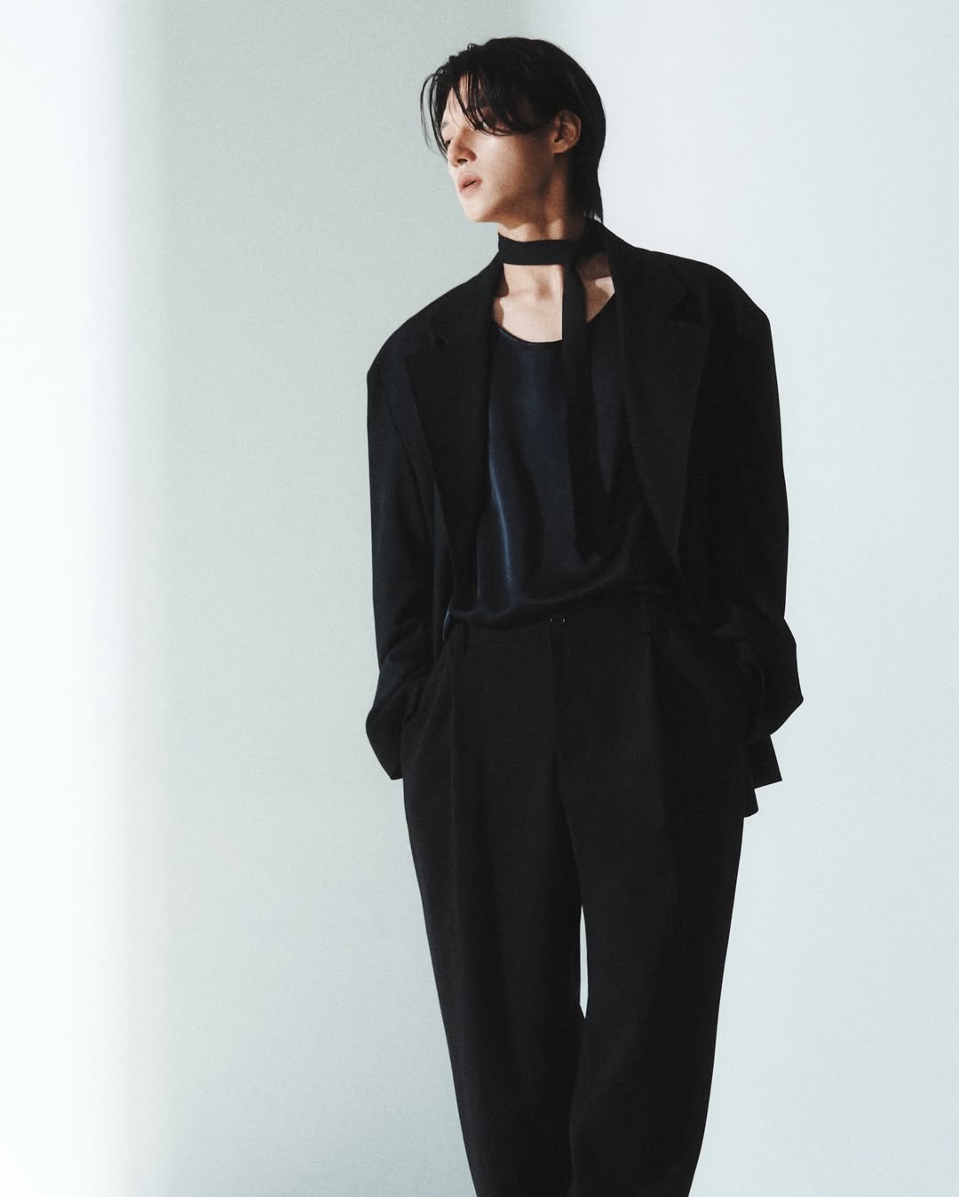 우영, 톰보이를 자기 식으로 입었다 — wooyoung, Look 8