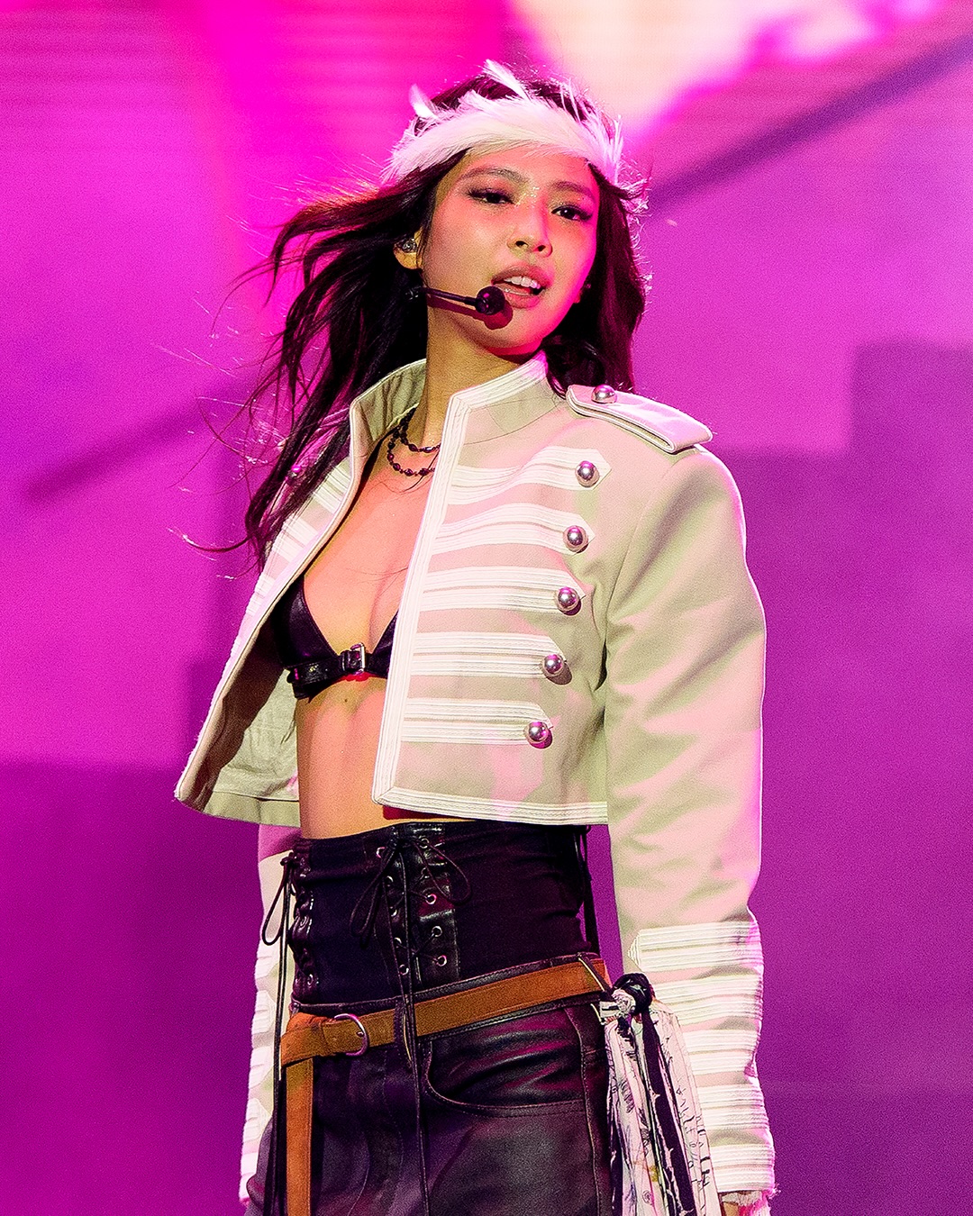 제니, 롤라팔루자 시카고 헤드라이너로 역사 쓰다 — Look 5