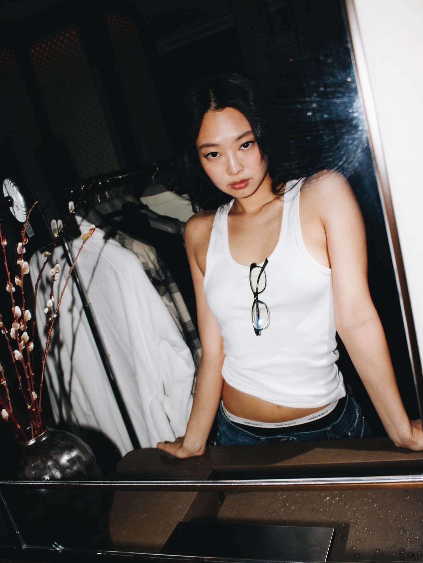 제니, 캘빈클라인 쇼에서 선보인 미니멀 슈트 룩 — Look 6