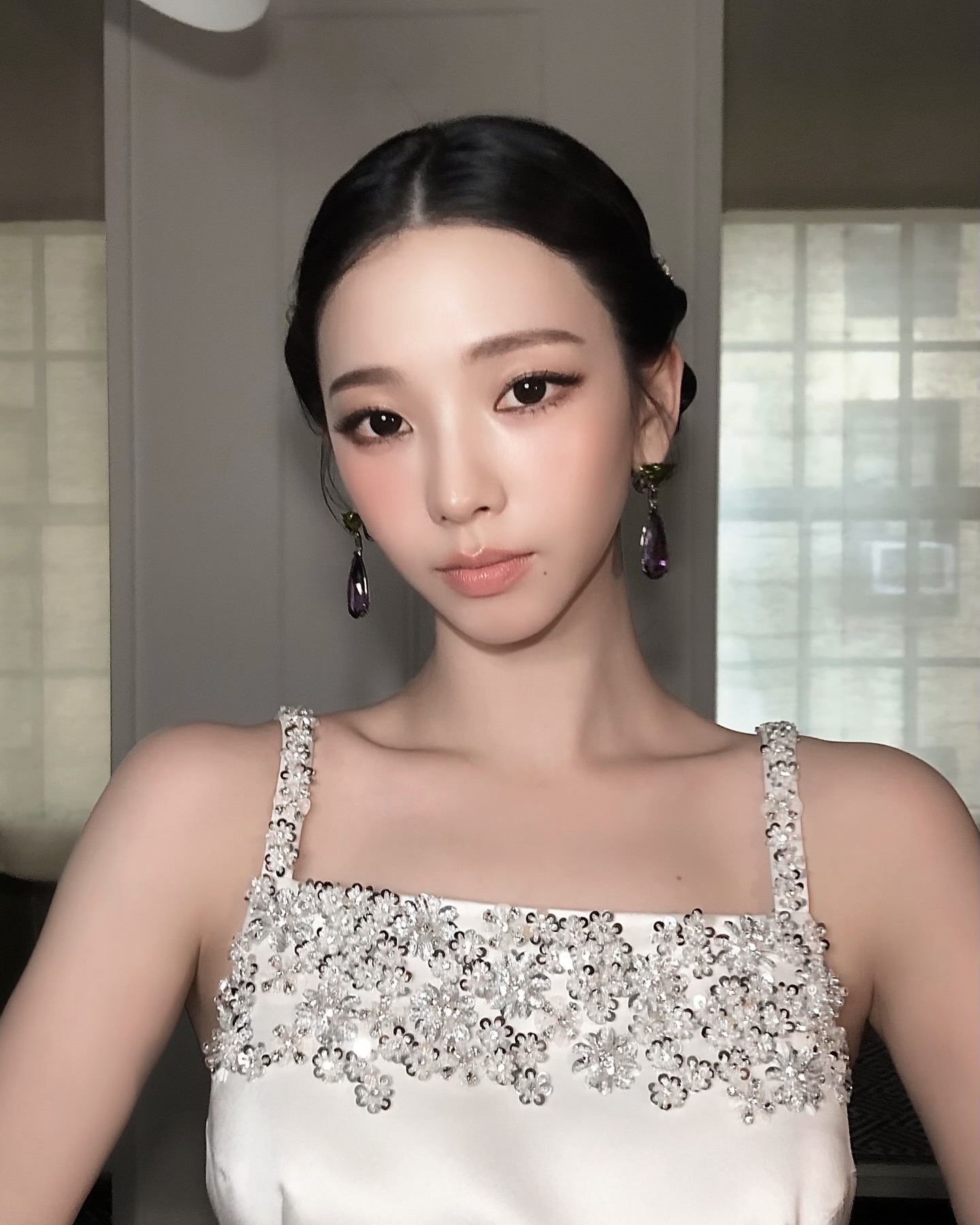 에스파 카리나·닝닝, 맷 갈라 2026서 프라다·구찌로 완성한 대비 미학 — Look 6