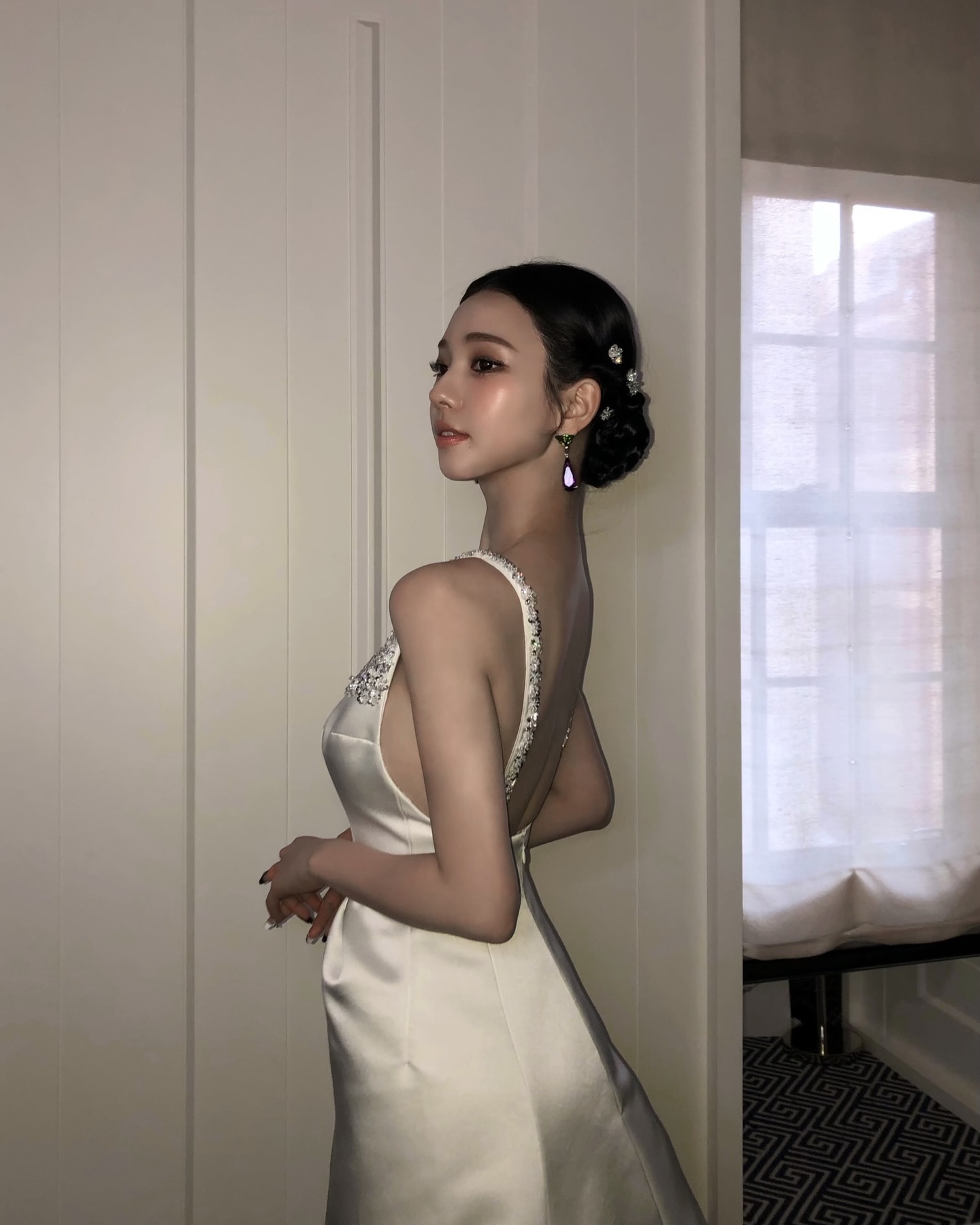 에스파 카리나·닝닝, 맷 갈라 2026서 프라다·구찌로 완성한 대비 미학 — Look 8