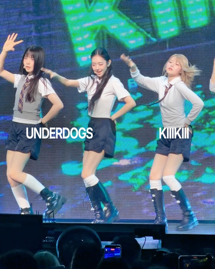 키키의 첫 팬콘 'KiiiKiii FesTiiival' 현장 스케치 — Look 3