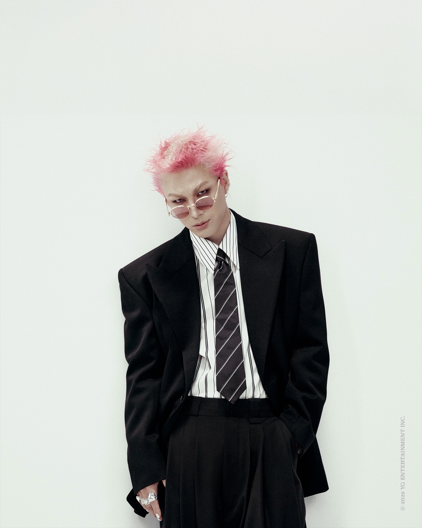 빅뱅의 미감엔 유통기한이 없다 — Look 2
