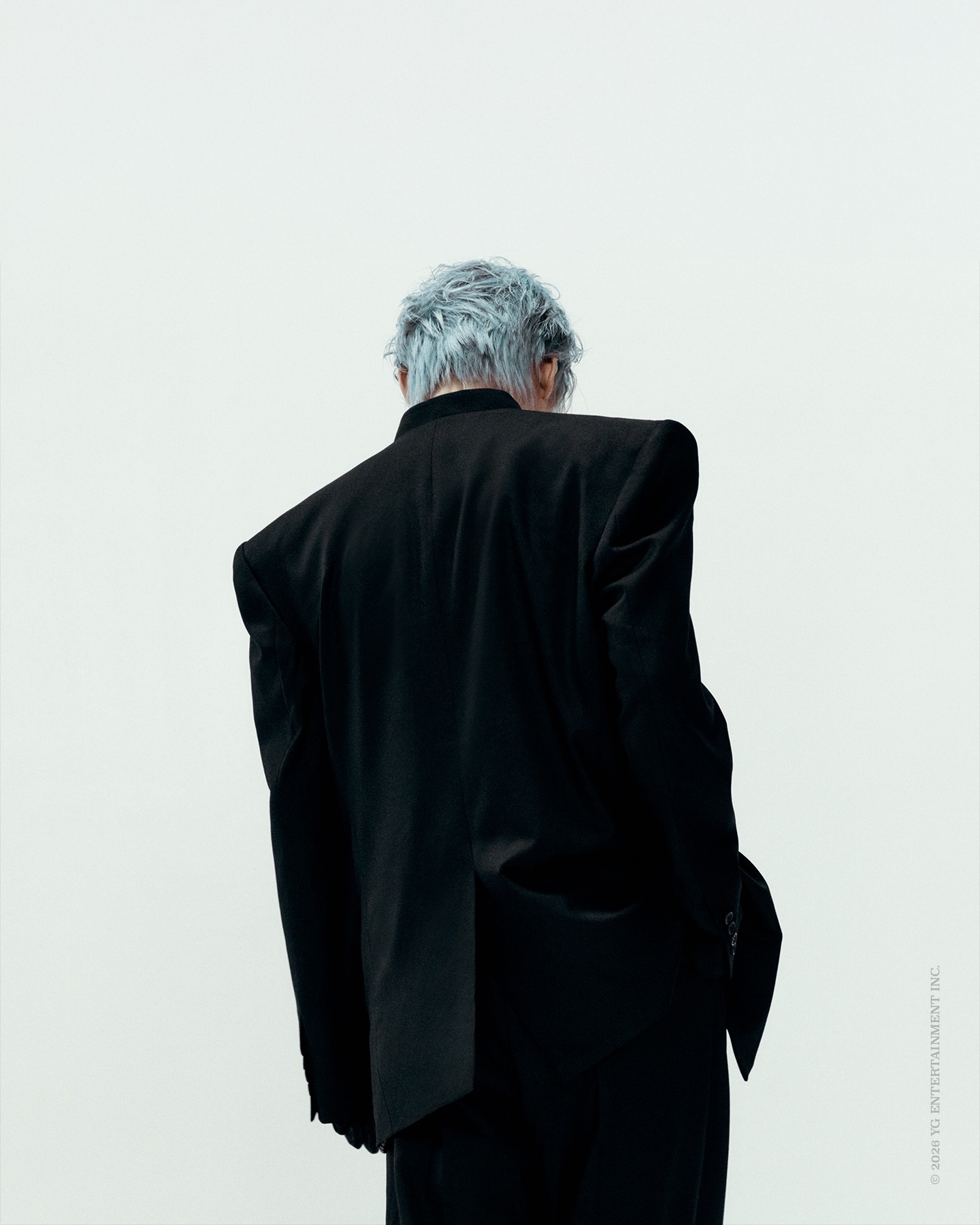 빅뱅의 미감엔 유통기한이 없다 — Look 7