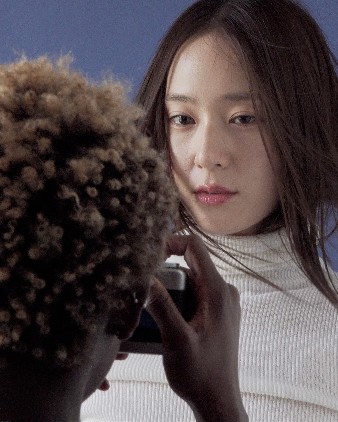 크리스탈, 11년 만의 솔로 귀환 '솔리터리'로 시작하다 — Look 3