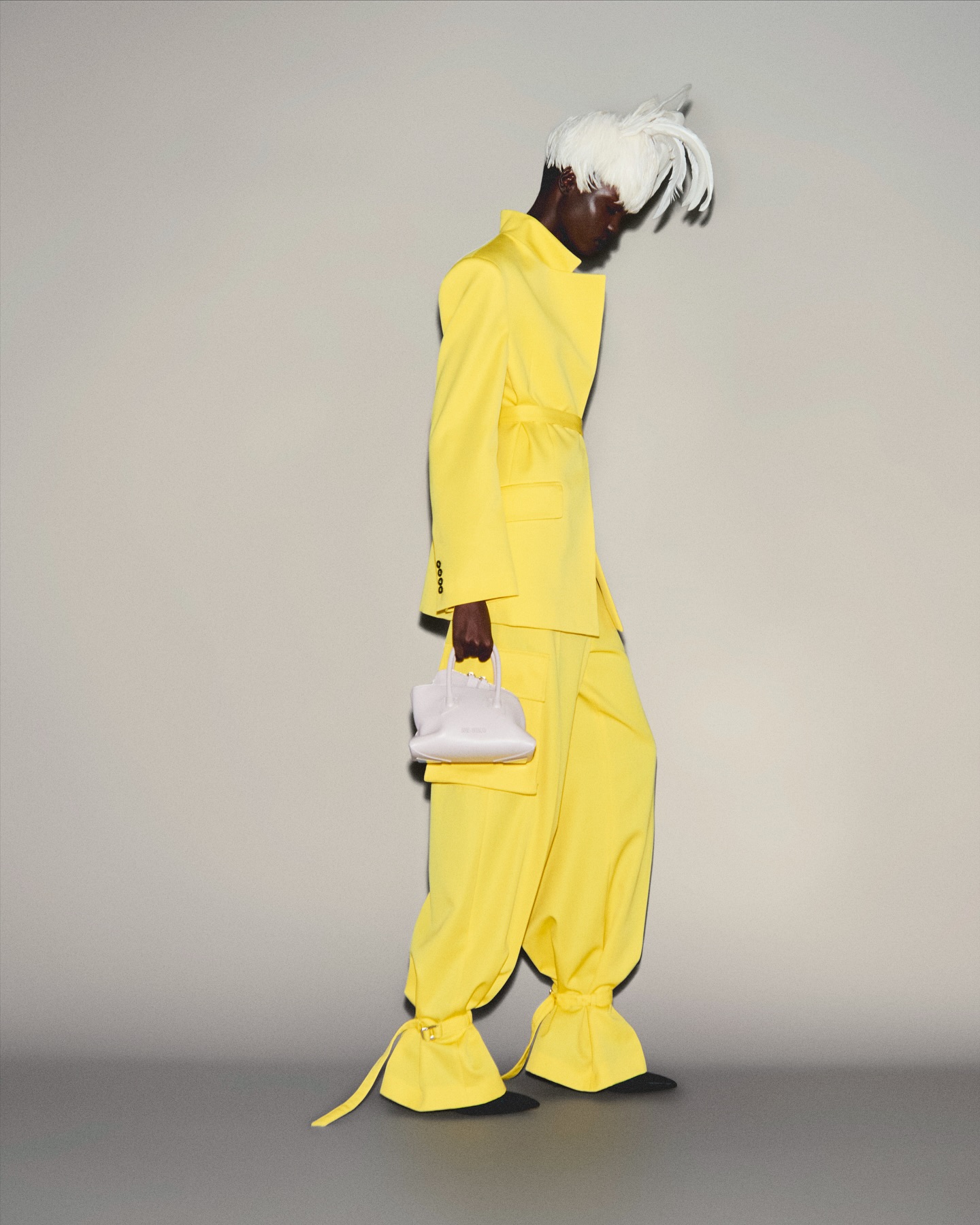 디 아티코 SS26, 초대장 없는 파티의 상상 — Look 7