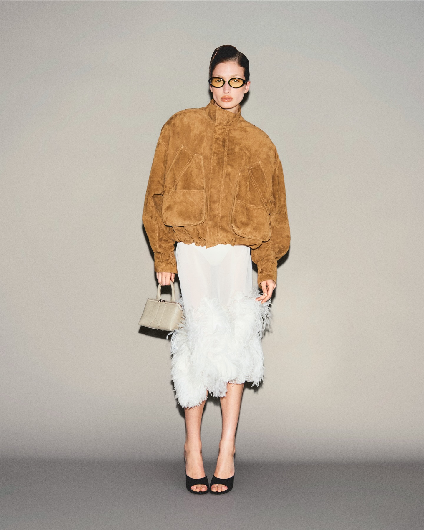 디 아티코 SS26, 초대장 없는 파티의 상상 — Look 10