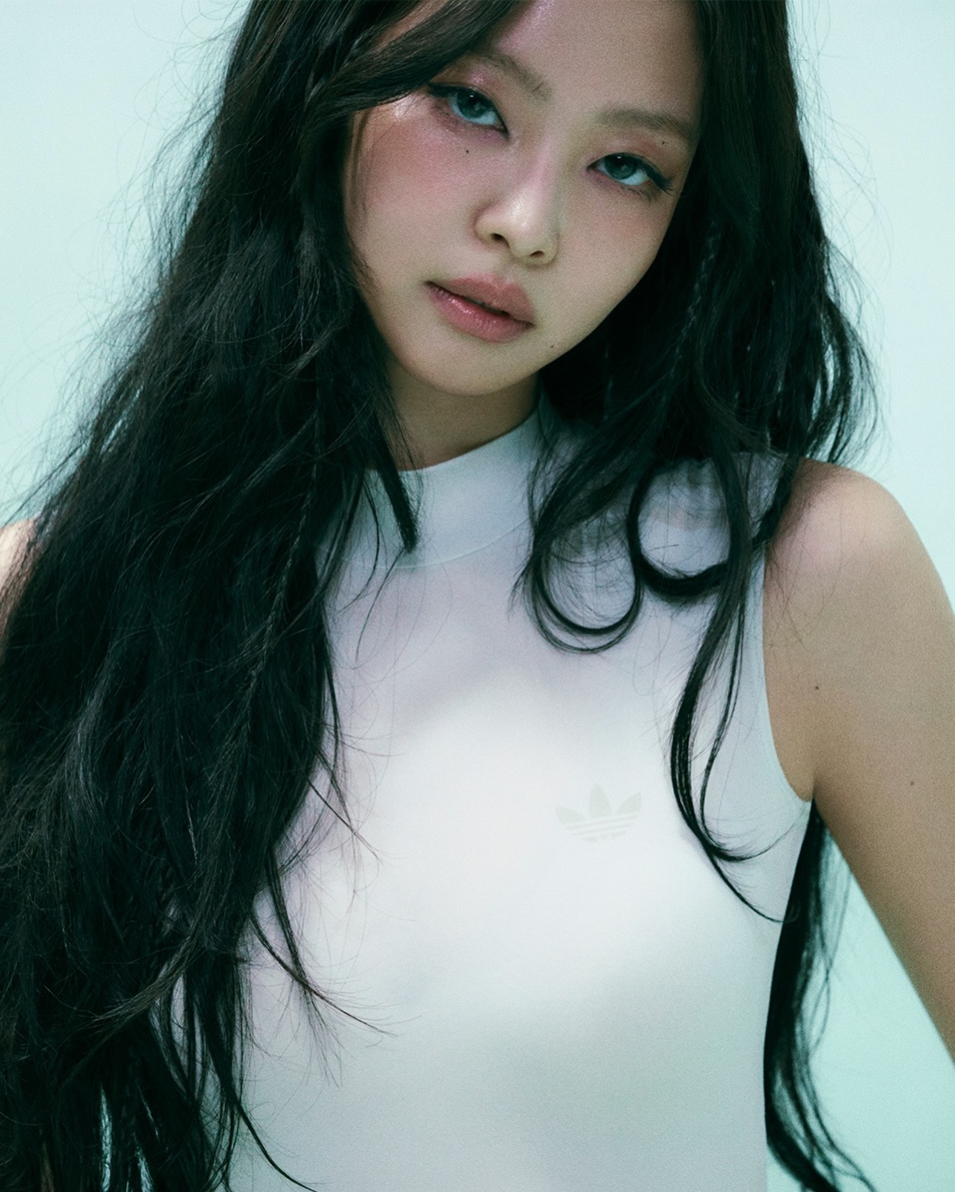 제니가 묶은 새로운 슈퍼스타 — jennie, Look 5