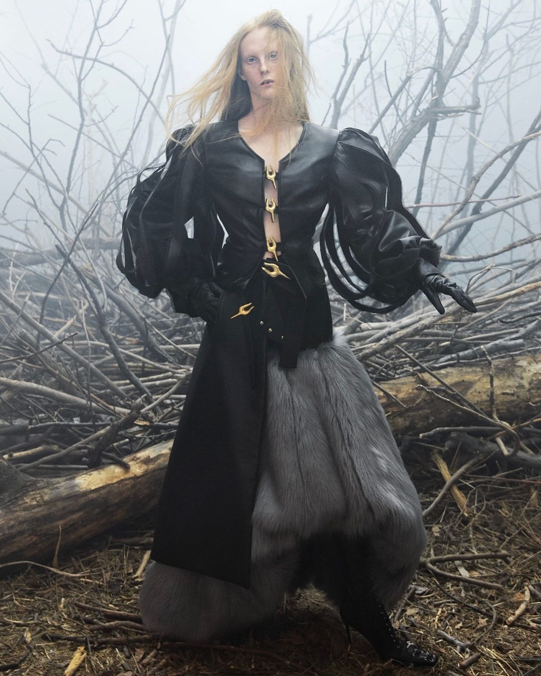 야스피스 브랜드, 원시적 야생미를 담은 FW24 컬렉션 공개 — Look 2