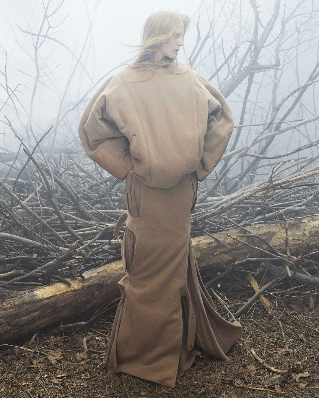 야스피스 브랜드, 원시적 야생미를 담은 FW24 컬렉션 공개 — Look 10