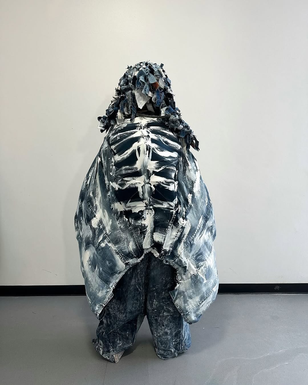 바다의 영혼을 입다, 재생 데님으로 쓴 어부의 시 — Look 4