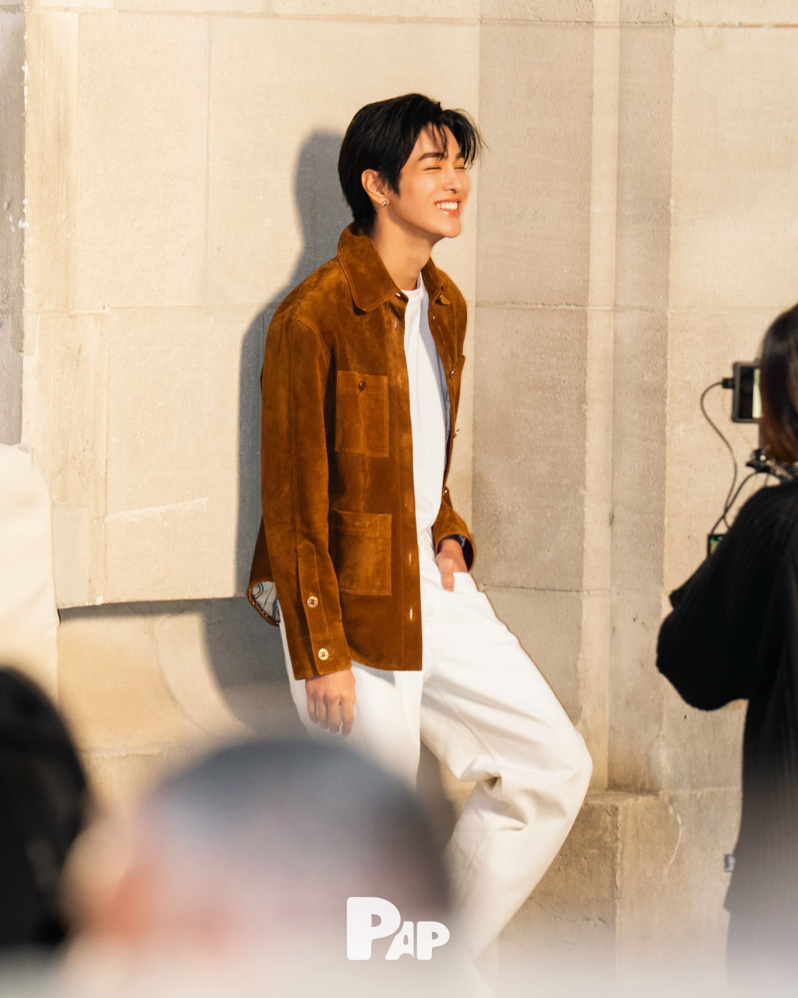 샤넬이 부르면 건호는 파리로 간다 — keonho, Look 2