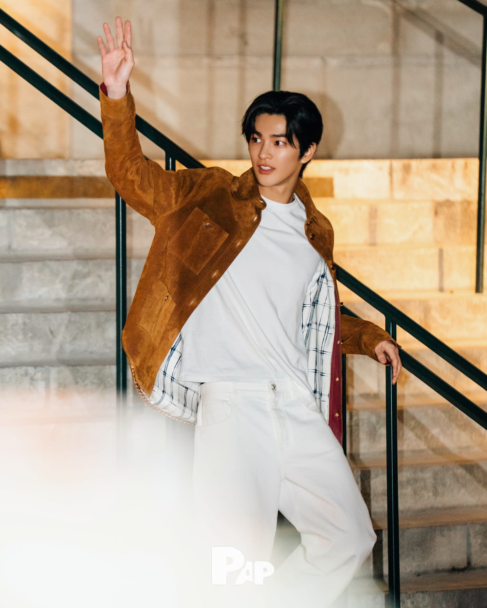 샤넬이 부르면 건호는 파리로 간다 — keonho, Look 4