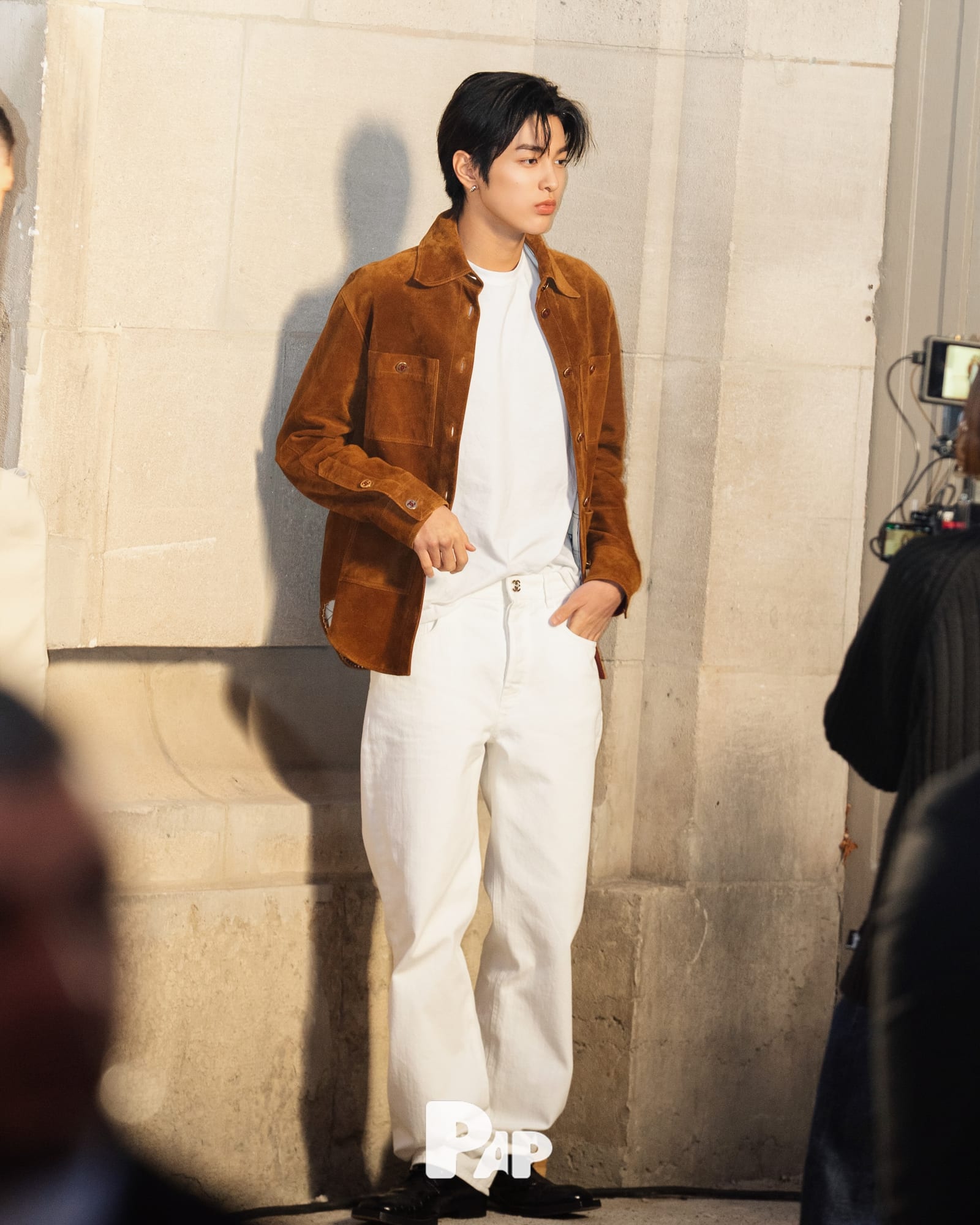 샤넬이 부르면 건호는 파리로 간다 — keonho, Look 6