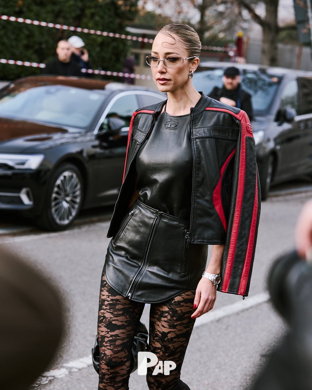 디젤 쇼장 앞, 밀라노의 스트릿 스타일 — Look 3
