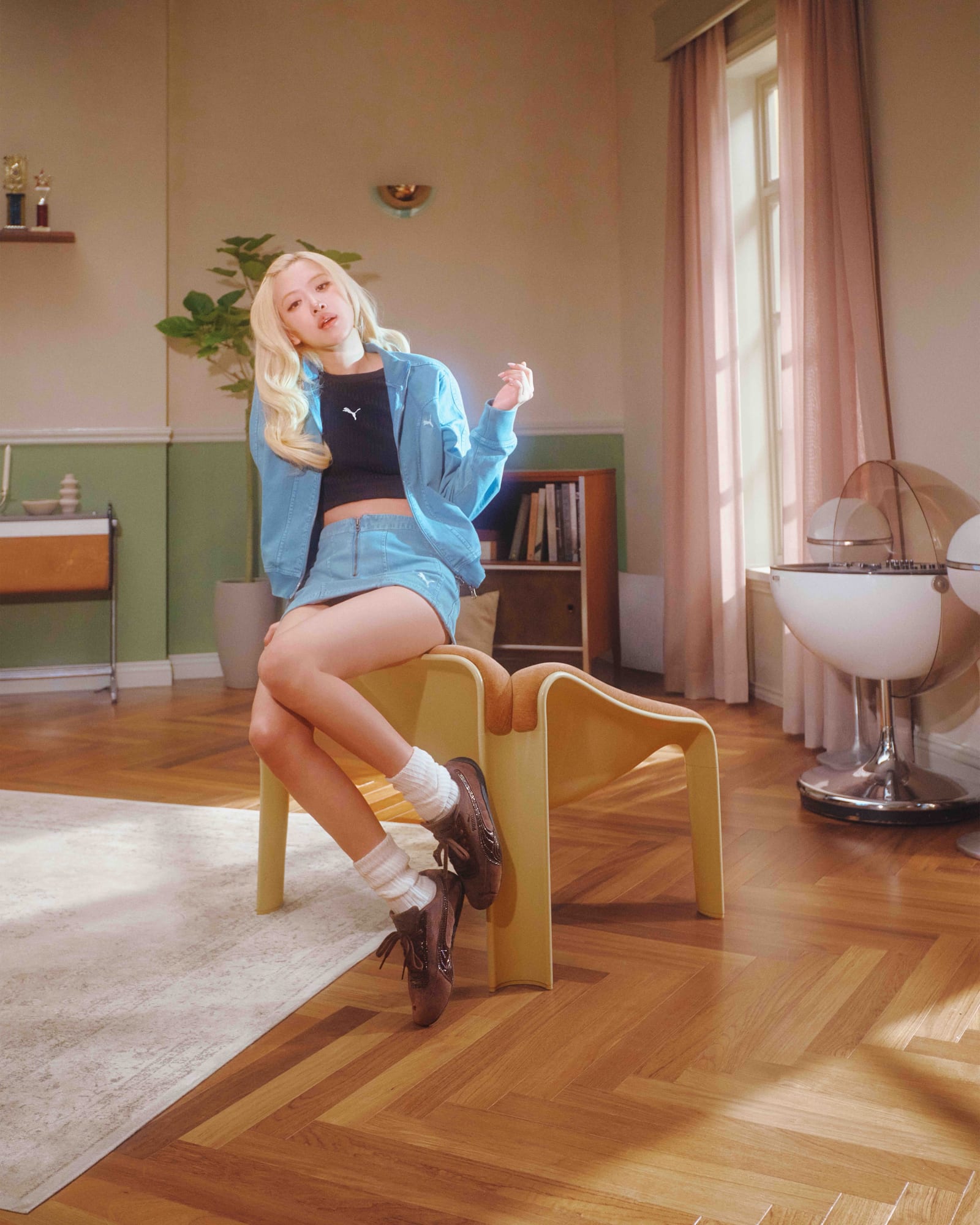 로제의 발끝에서 발견한 악어 한 마리 — rosé, Look 4