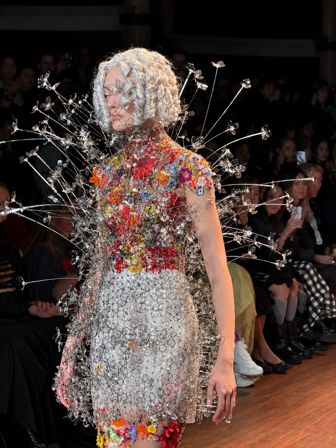 느와 케이 니노미야의 꽃은 암전히 피지 않는 법 — noir kei ninomiya, Look 3