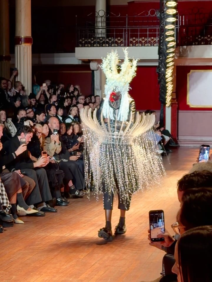 느와 케이 니노미야의 꽃은 암전히 피지 않는 법 — noir kei ninomiya, Look 5