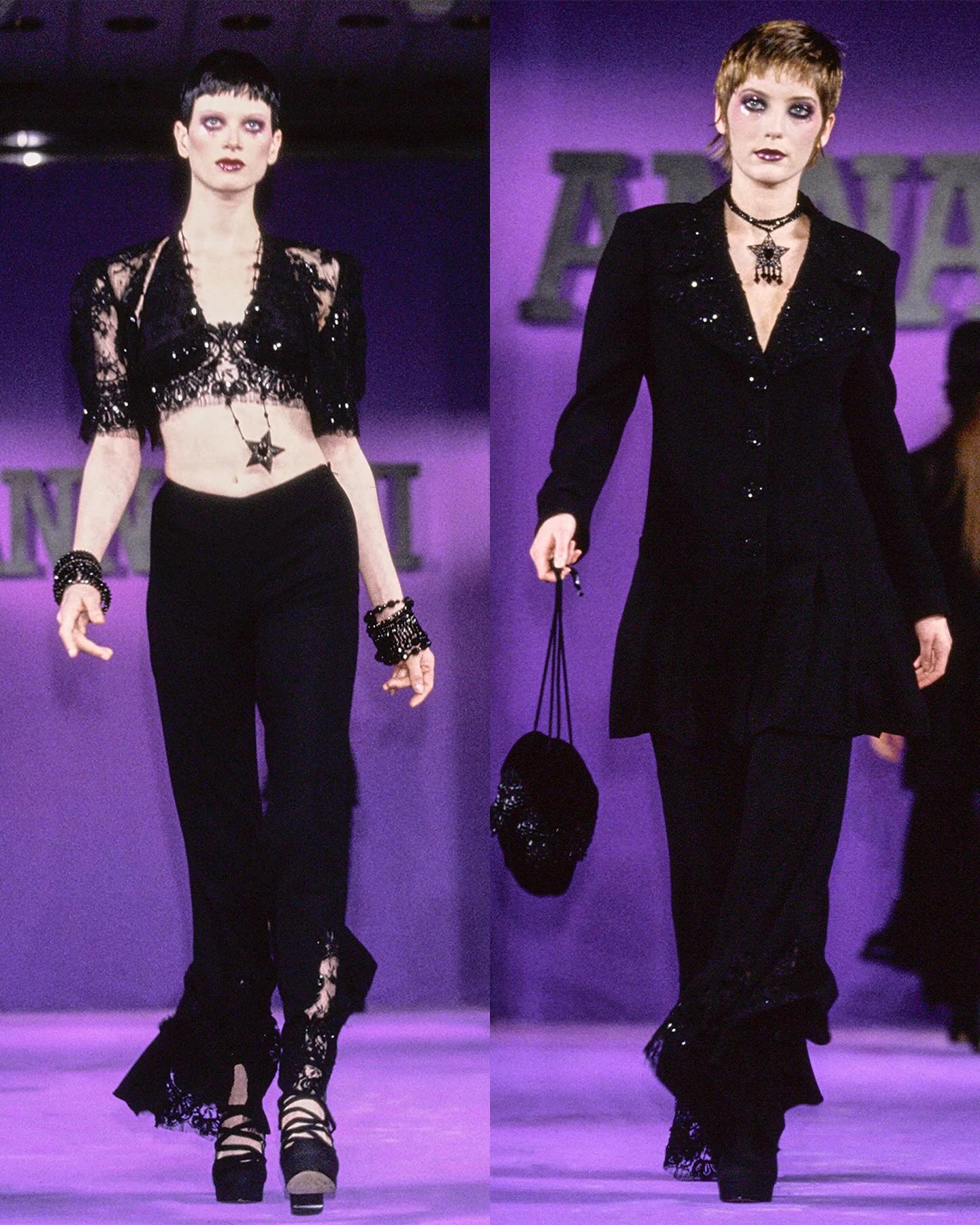 안나수이 1993 SS, 고스와 컬러의 대담한 조화 — Look 4