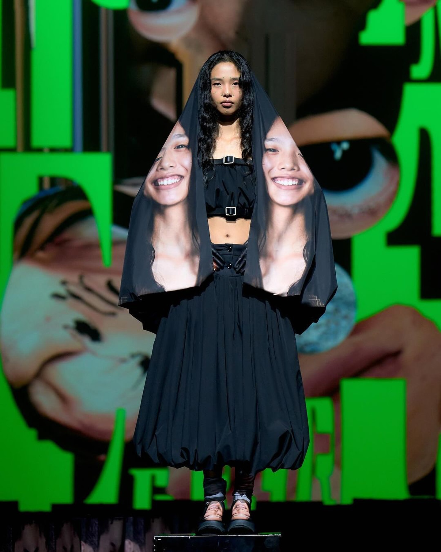 스태프온리, 에러를 패션으로 매핑한 SS25 컬렉션 — Look 8