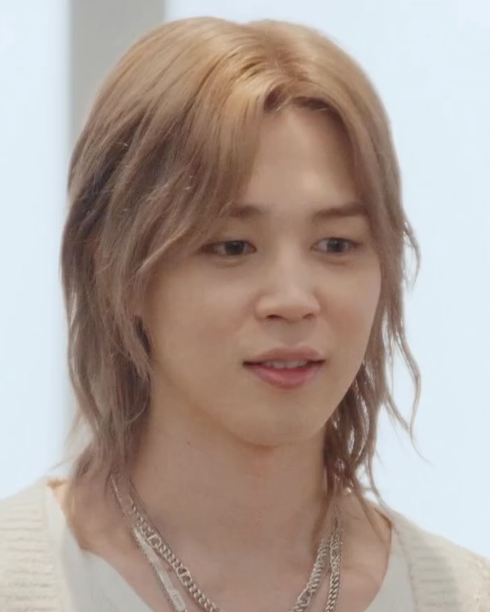 지민, 디올 남성 SS27로 완성한 파리 무대 — Look 2
