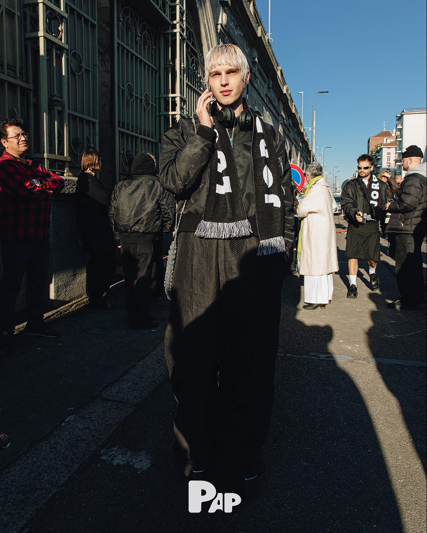 밀라노 맨즈 패션위크 FW24 스트리트 스타일 하이라이트 — Look 5