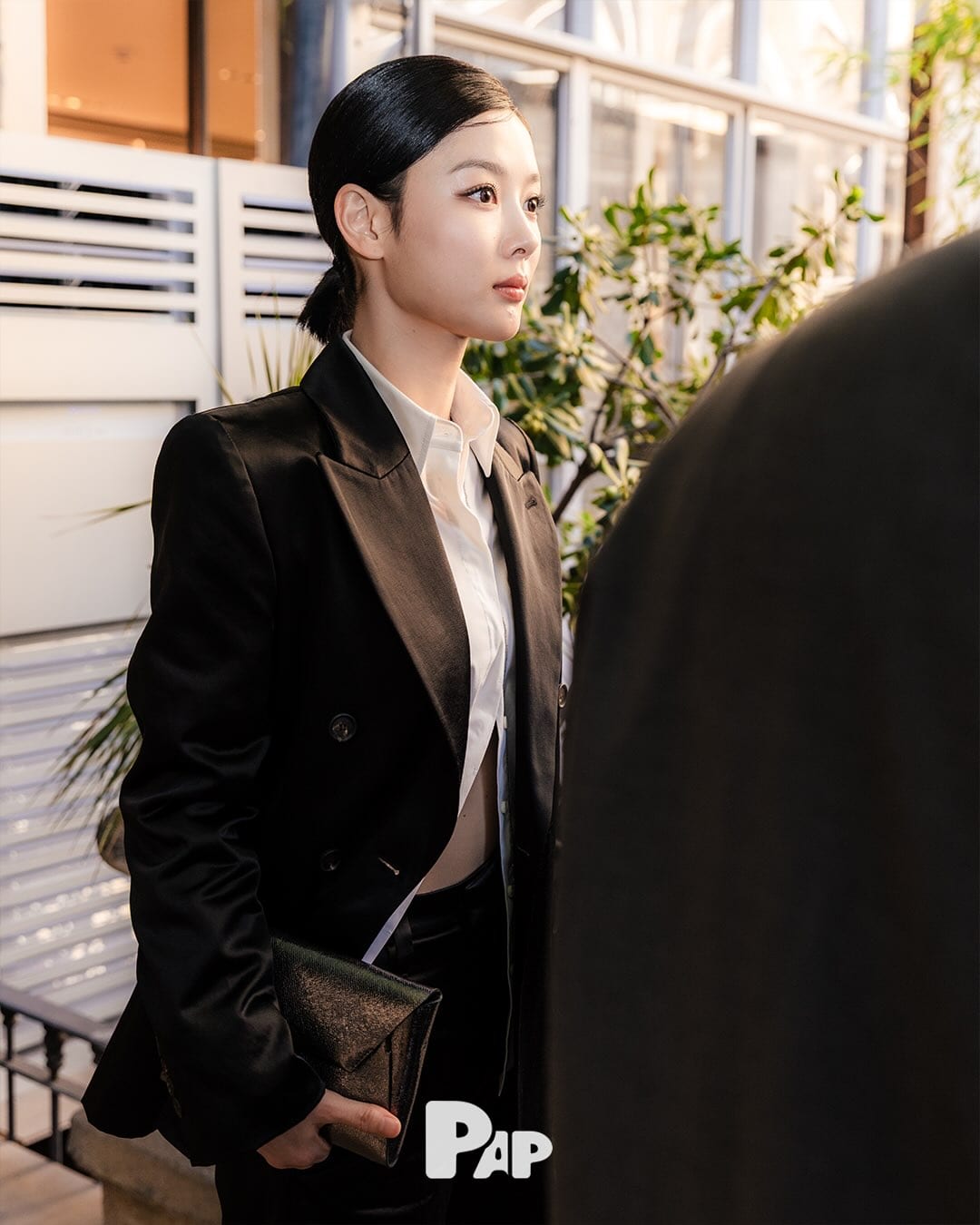 김유정, 밀라노서 본 쿠치넬리의 '조용한 럭셔리' — kim you-jung, Look 4
