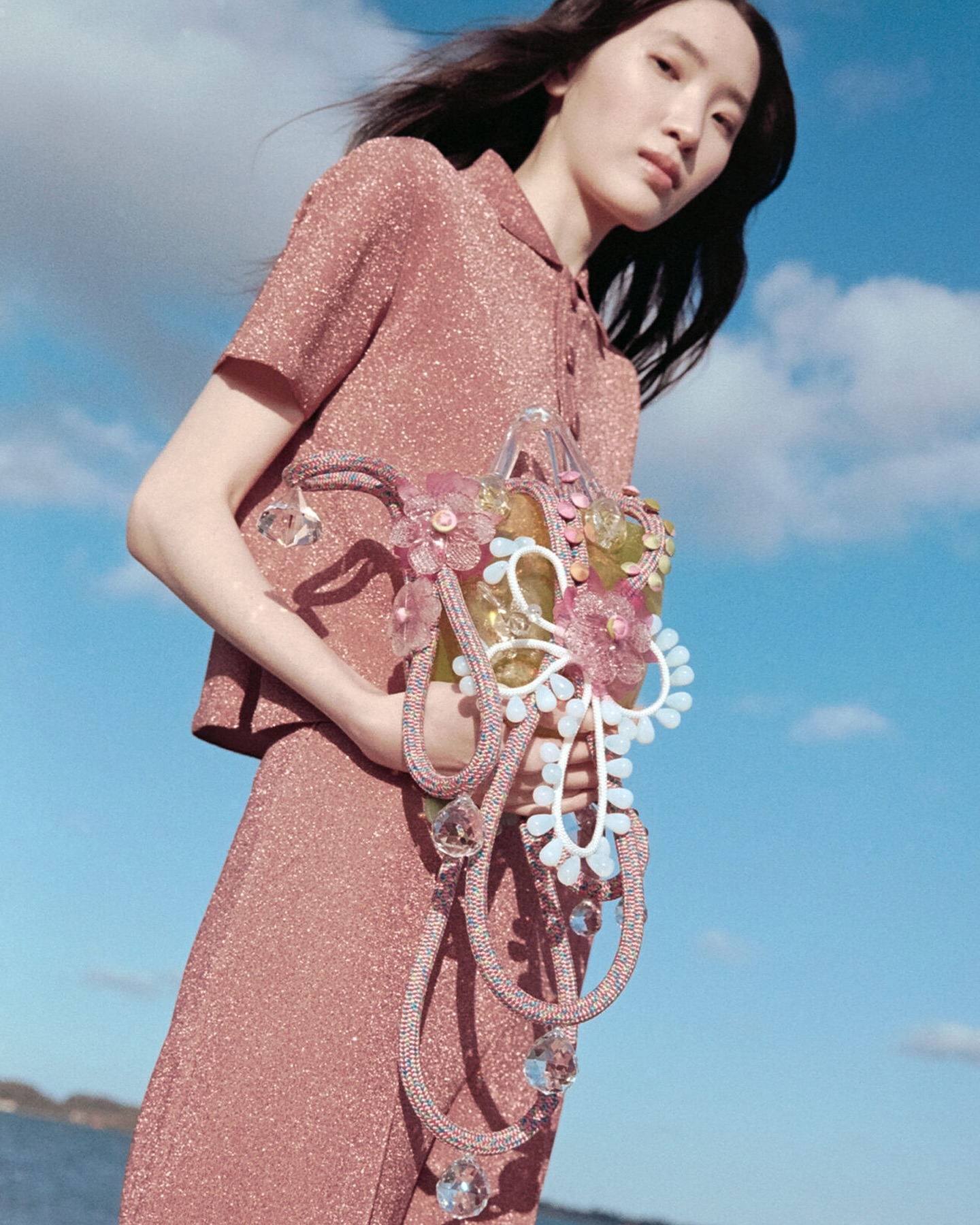 크리스티안 슈밤바흐, 재활용 소재로 만든 신데렐라의 핸드백 — Look 6