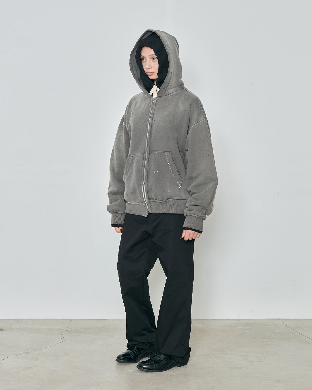 침묵이 말하는 옷, 아노니모아노니마 25FW — Look 6
